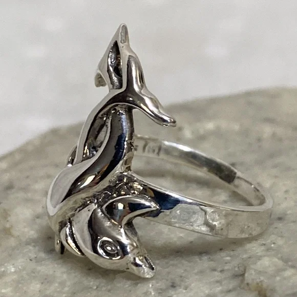 *SOLD*🆕Sterling Silver Dolphin Ring - Picture 4 of 11